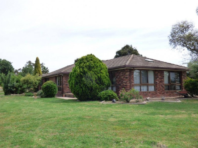 16 French Street, Cootamundra NSW 2590
