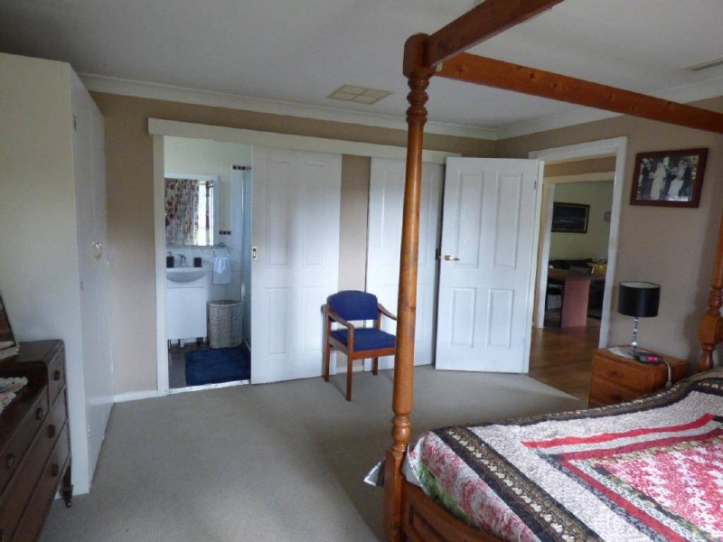 2 Albert Street, Cootamundra NSW 2590