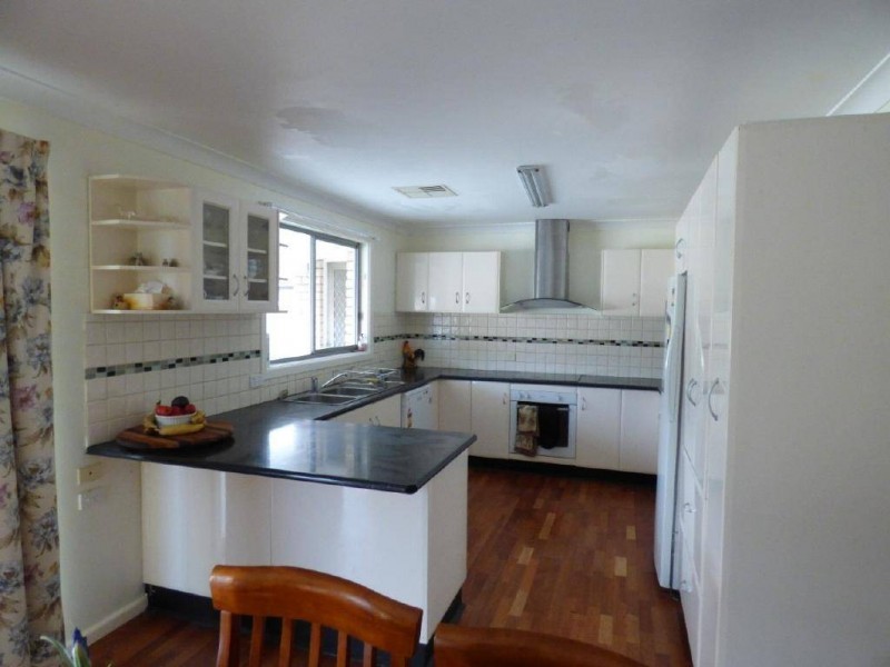 2 Albert Street, Cootamundra NSW 2590