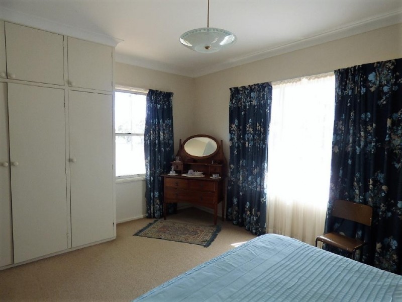 47 Bapaume Street, Cootamundra NSW 2590