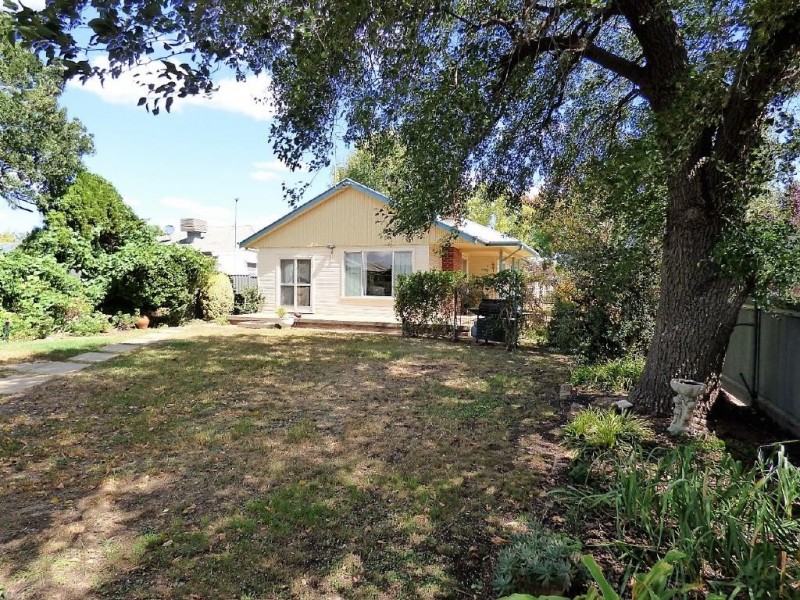 47 Bapaume Street, Cootamundra NSW 2590