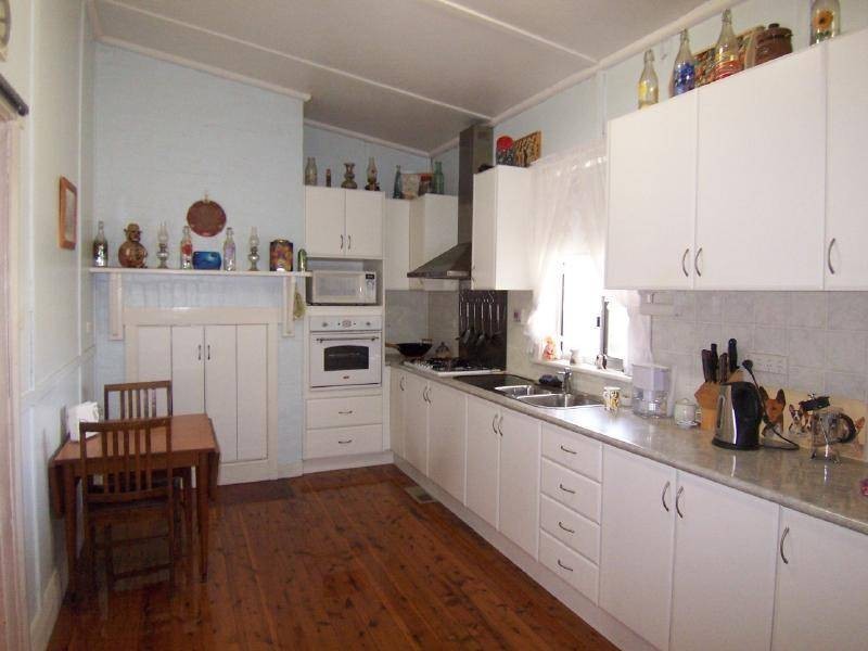 6 Morris Street, Cootamundra NSW 2590