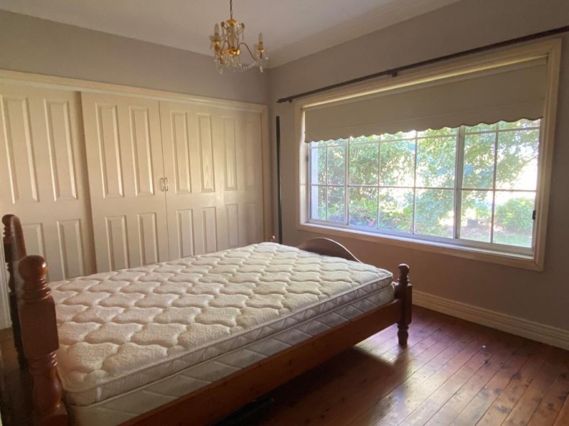 77 Crown Street, Cootamundra NSW 2590