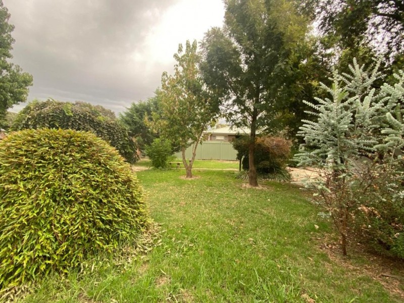 77 Crown Street, Cootamundra NSW 2590
