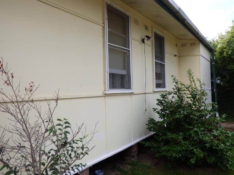 140 Thompson Street, Cootamundra NSW 2590