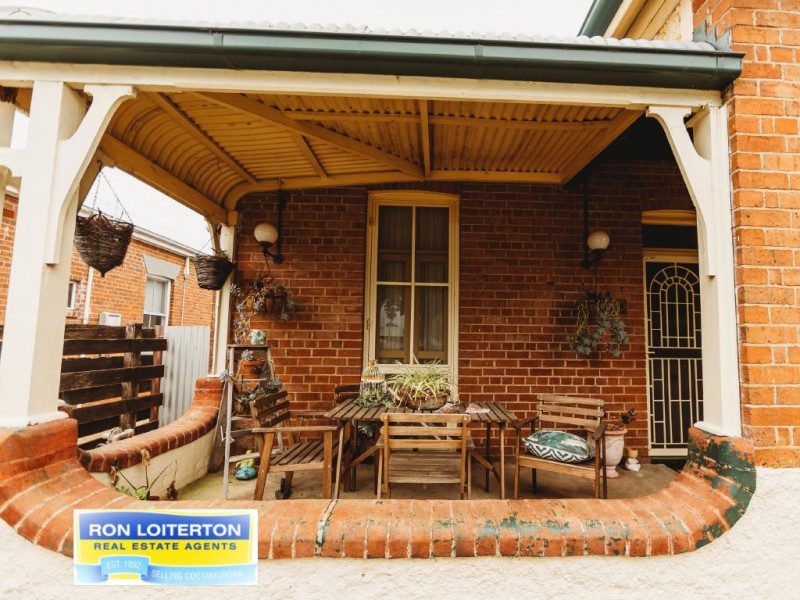 15 Parker Street, Cootamundra NSW 2590