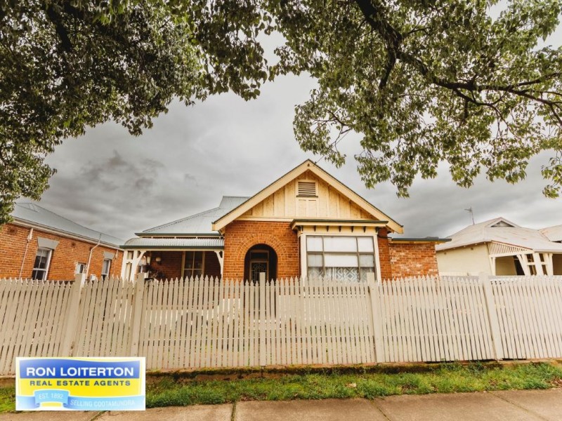 15 Parker Street, Cootamundra NSW 2590