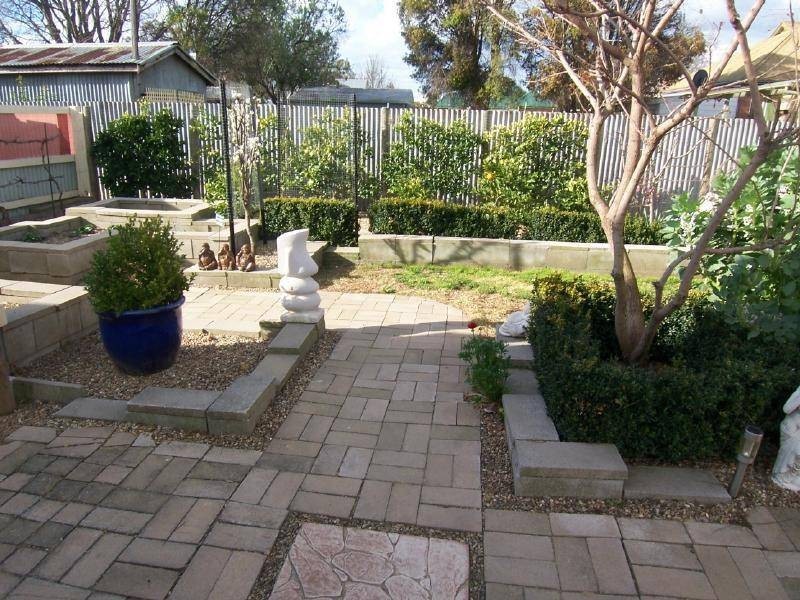 117 Thompson Street, Cootamundra NSW 2590