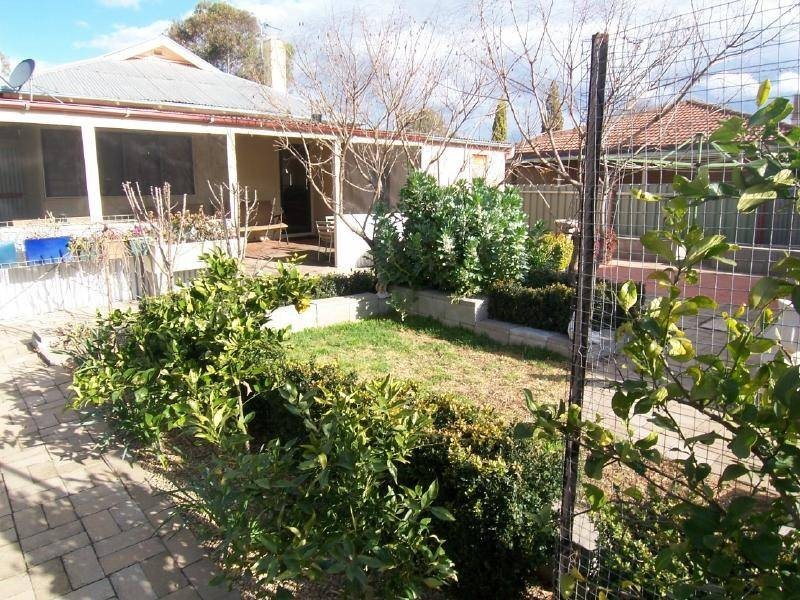 117 Thompson Street, Cootamundra NSW 2590