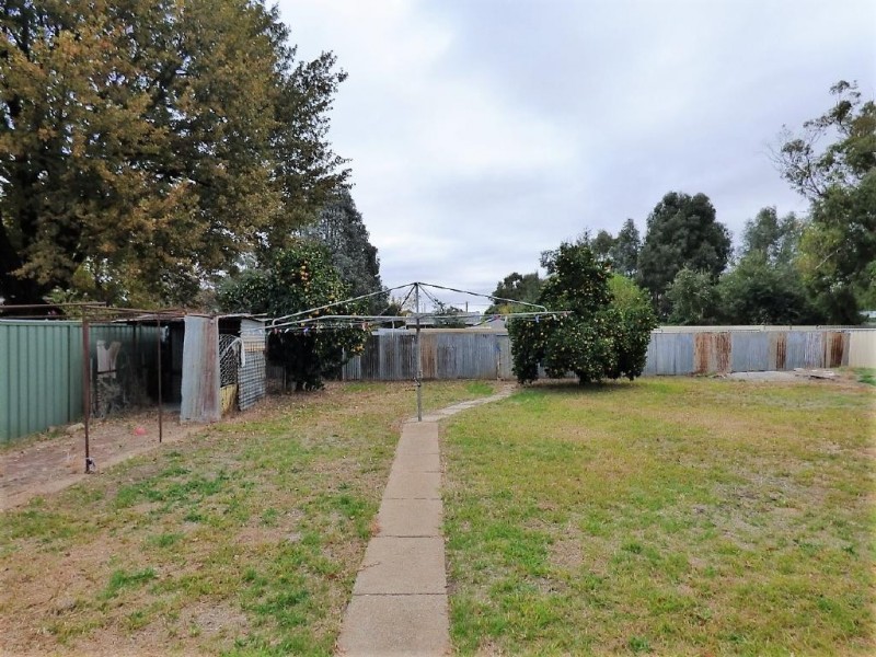 31 Warren Street, Cootamundra NSW 2590