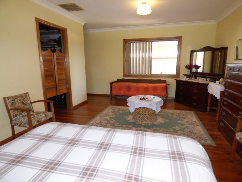 10 Victoria Parade, Cootamundra NSW 2590