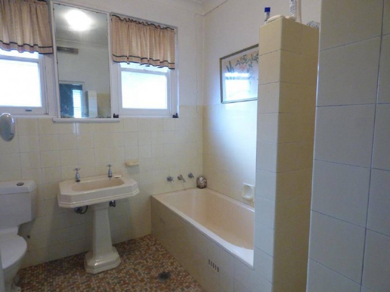 28 Poole Street, Cootamundra NSW 2590