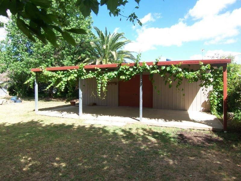 4 Cutler Avenue, Cootamundra NSW 2590