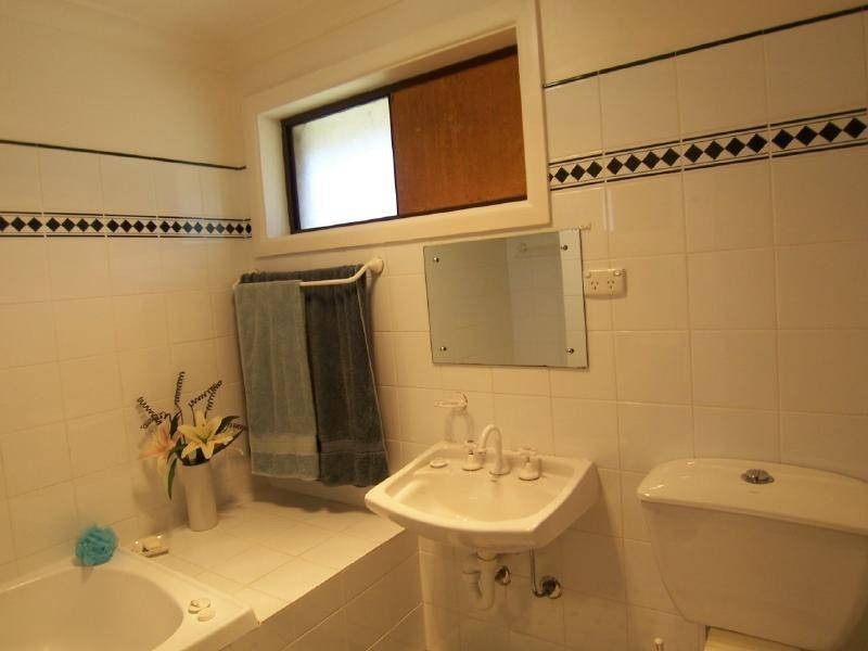 4 Cutler Avenue, Cootamundra NSW 2590