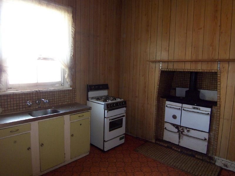 9 Parker Street, Cootamundra NSW 2590