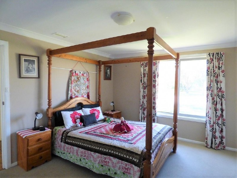 2 Albert Street, Cootamundra NSW 2590