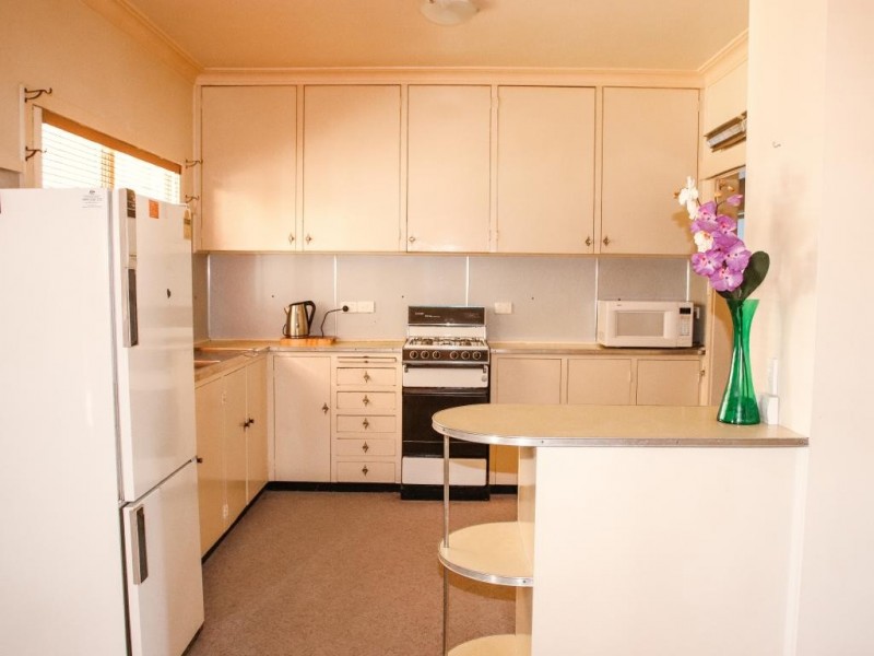 31 Centenary Avenue, Cootamundra NSW 2590