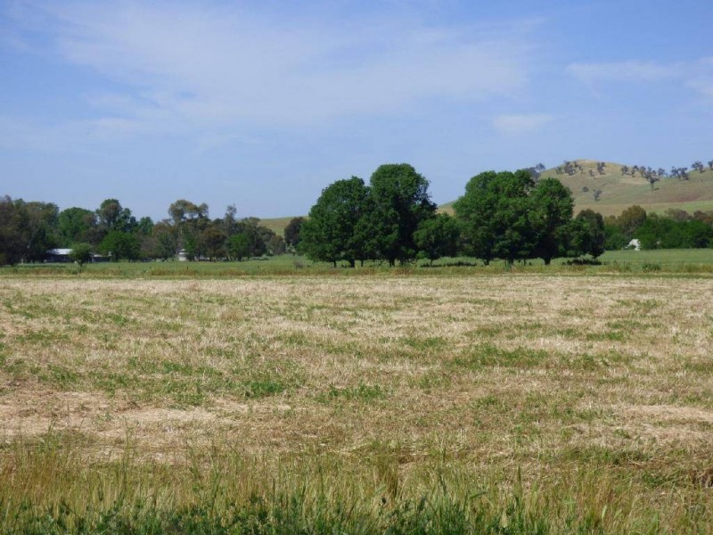 33 Muttama Road, Coolac NSW 2727