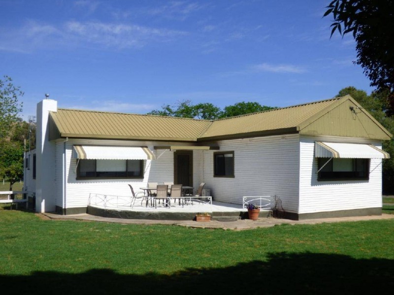 33 Muttama Road, Coolac NSW 2727