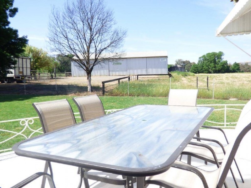 33 Muttama Road, Coolac NSW 2727