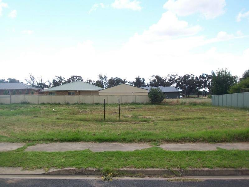 28 Pinkstone Avenue, Cootamundra NSW 2590
