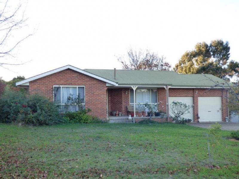 50 Pinkstone Avenue, Cootamundra NSW 2590