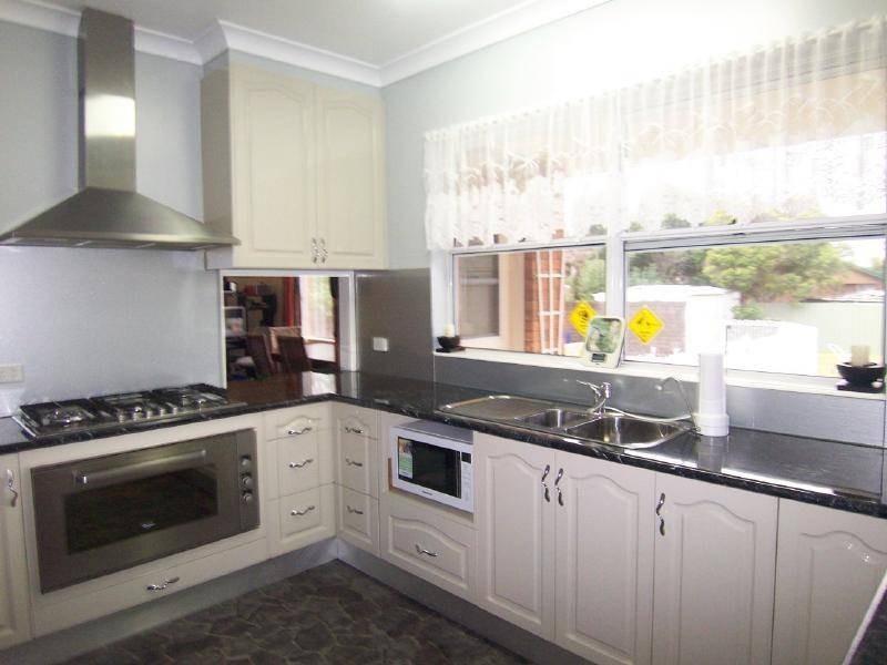 13 Coora Avenue, Cootamundra NSW 2590