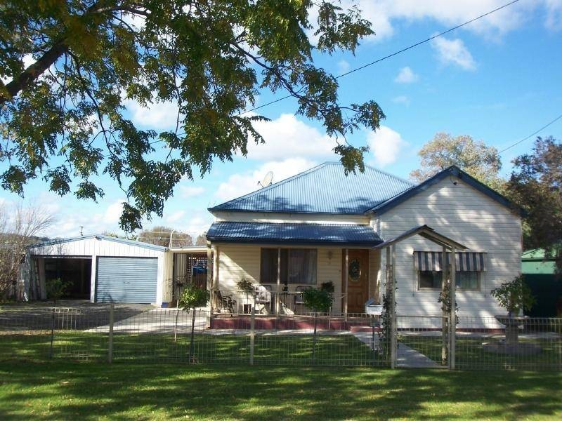 28 Warren Street, Cootamundra NSW 2590
