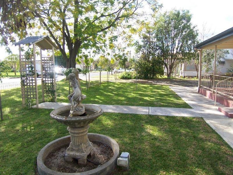 28 Warren Street, Cootamundra NSW 2590