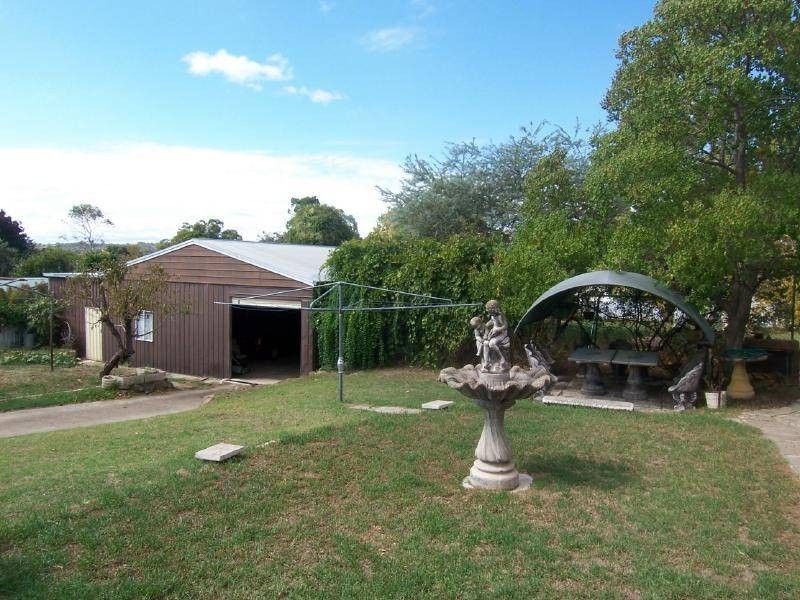 76 Centenary Avenue, Cootamundra NSW 2590