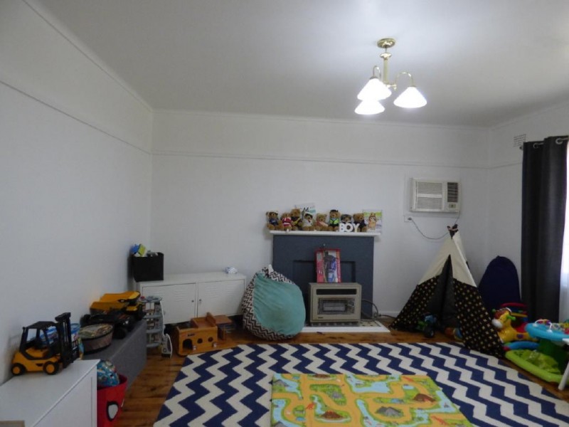 38 Hay Street, Cootamundra NSW 2590