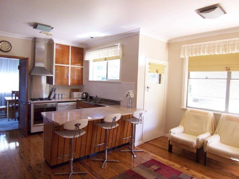 24 Richards Street, Cootamundra NSW 2590