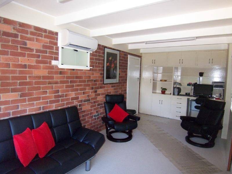 24 Richards Street, Cootamundra NSW 2590