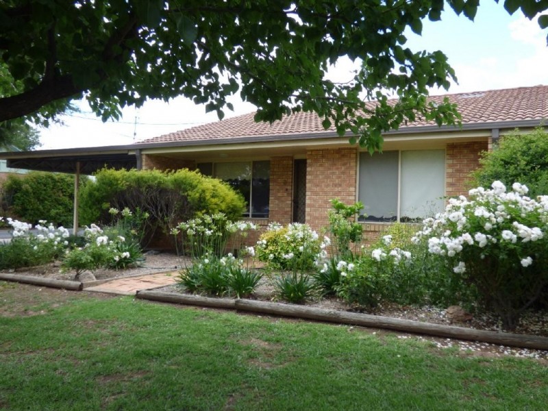 8/97 Sutton Street, Cootamundra NSW 2590
