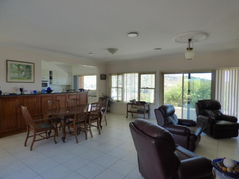 8-10 Ward Street, Cootamundra NSW 2590