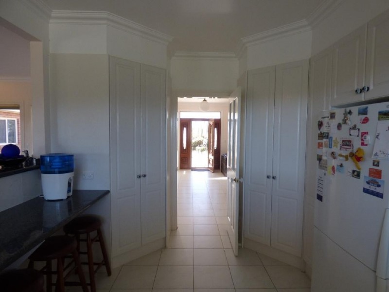 8-10 Ward Street, Cootamundra NSW 2590