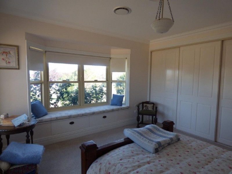 8-10 Ward Street, Cootamundra NSW 2590