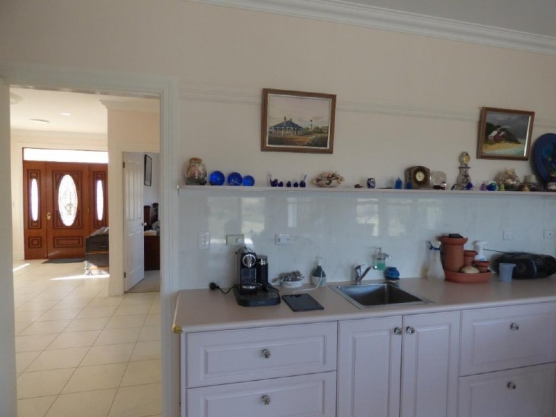 8-10 Ward Street, Cootamundra NSW 2590
