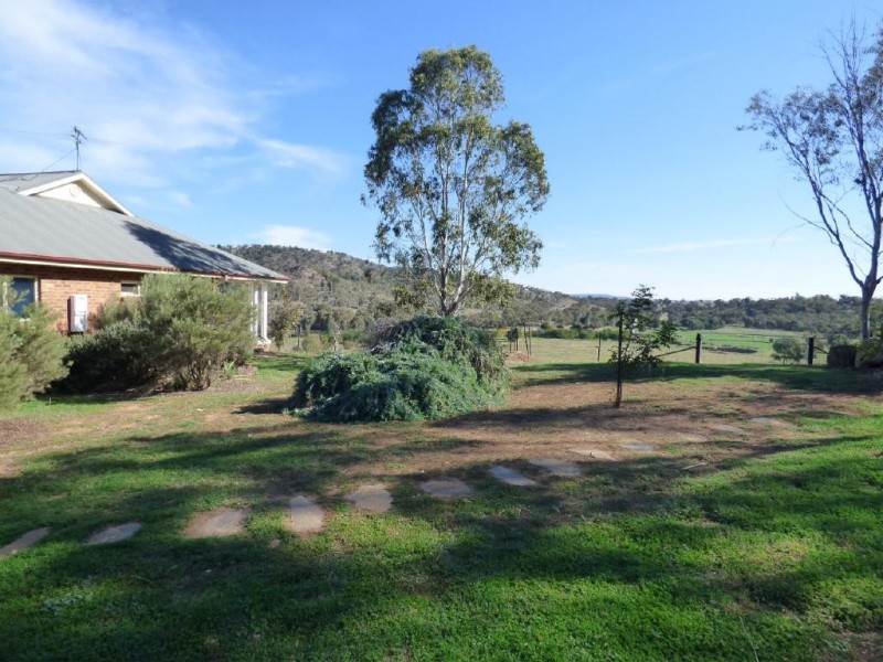 8-10 Ward Street, Cootamundra NSW 2590