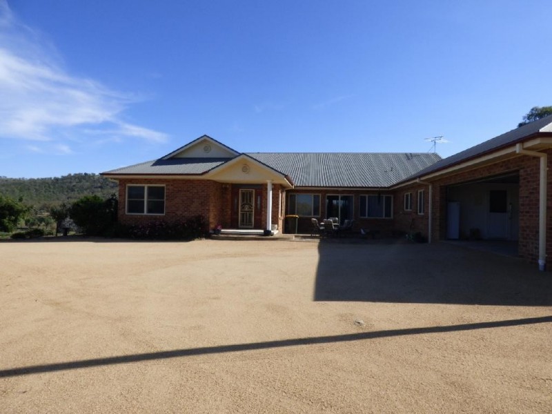 8-10 Ward Street, Cootamundra NSW 2590