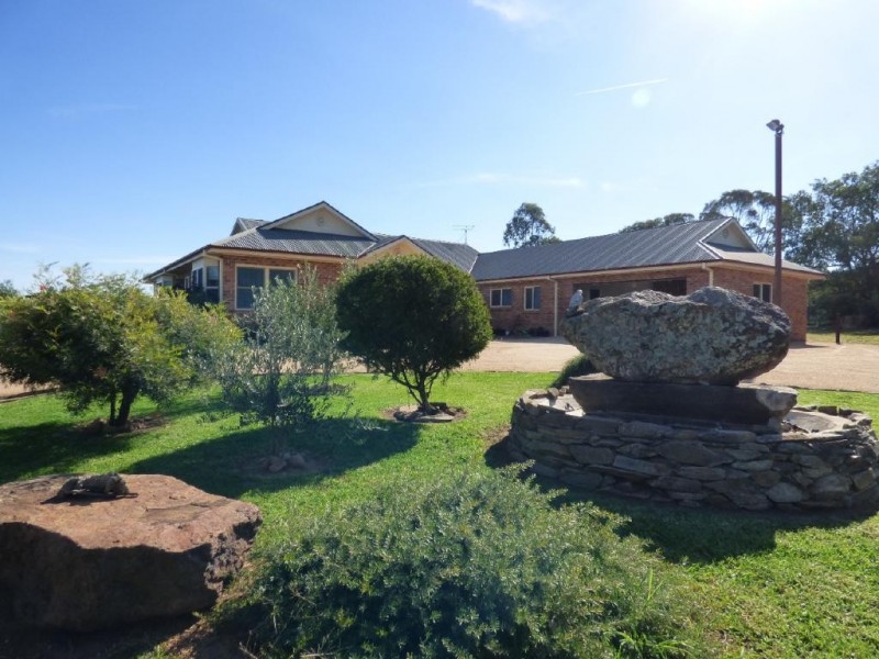 8-10 Ward Street, Cootamundra NSW 2590