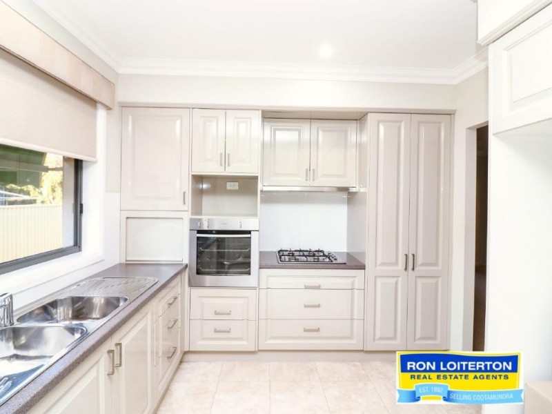 21 Cooper Street, Cootamundra NSW 2590