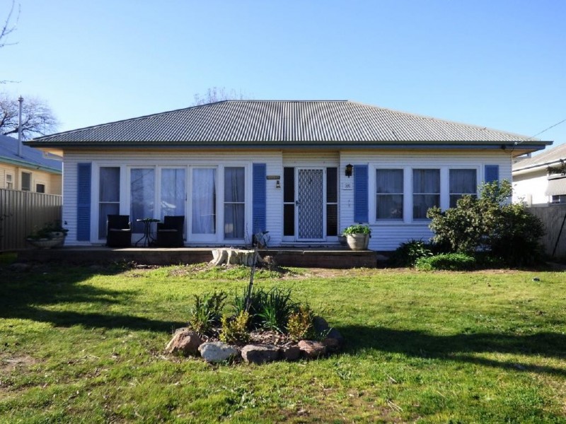 45  Bapaume Street, Cootamundra NSW 2590
