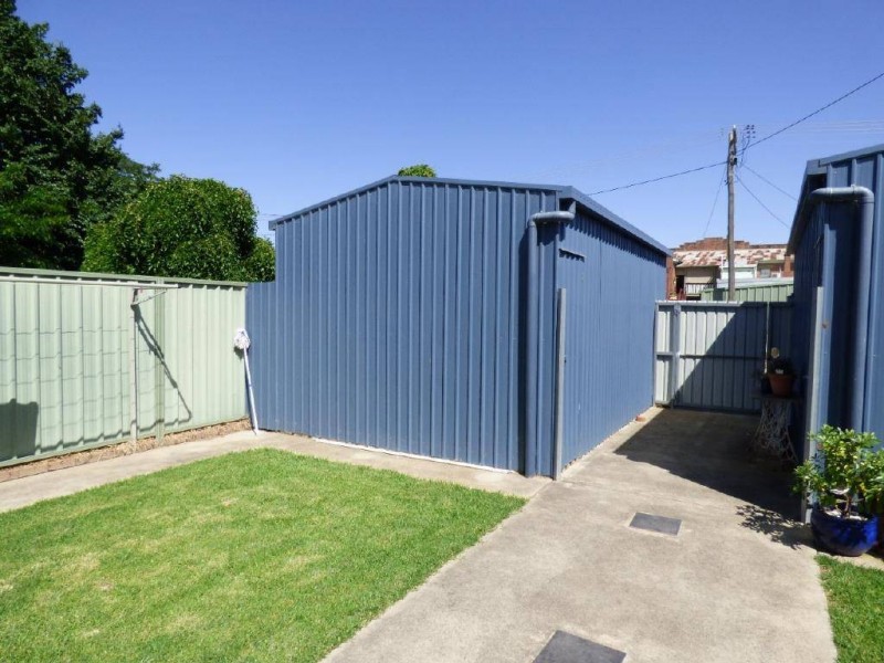 2/27 Cooper Street, Cootamundra NSW 2590