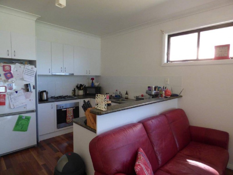 2/27 Cooper Street, Cootamundra NSW 2590