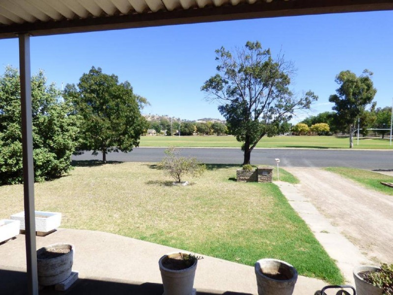 38 Poole Street, Cootamundra NSW 2590