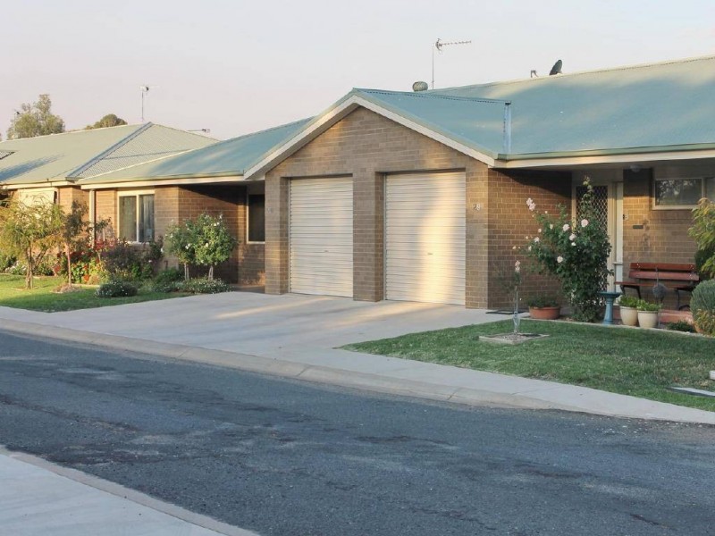 28/8 Short Street, Cootamundra NSW 2590