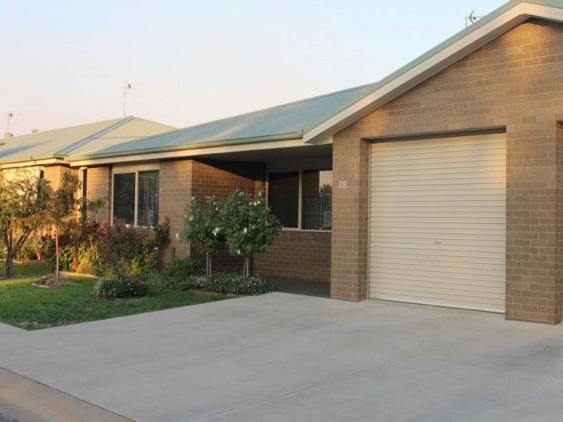 28/8 Short Street, Cootamundra NSW 2590