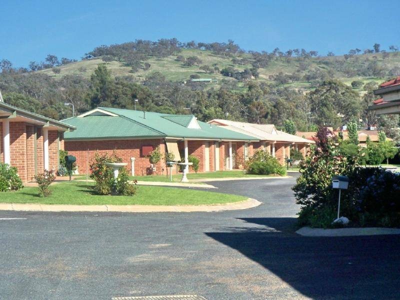 4/121 Adina Court, Cootamundra NSW 2590