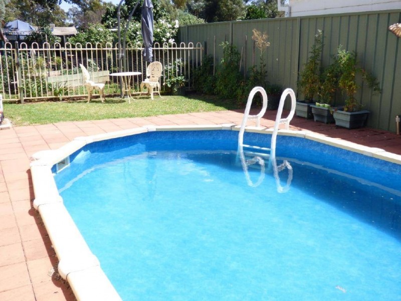 33 Warren Street, Cootamundra NSW 2590